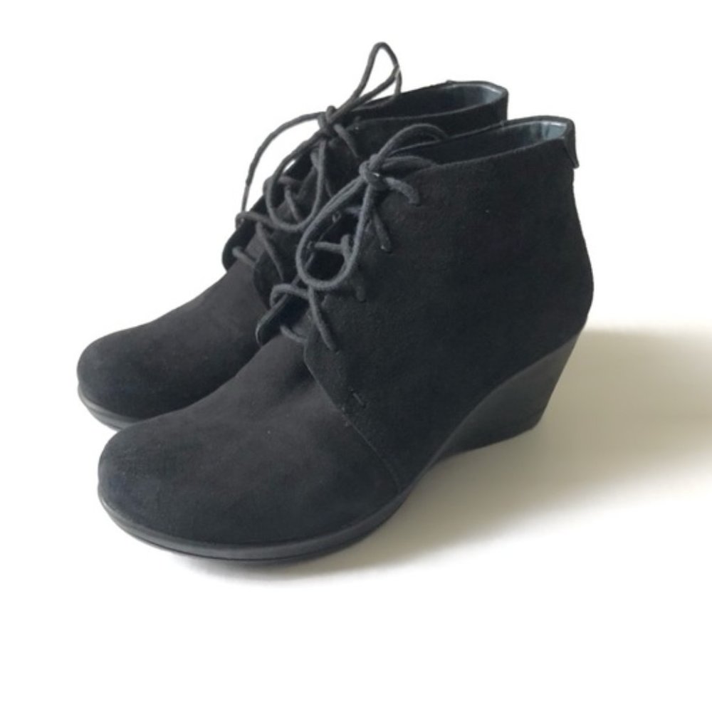 Dansko Suede Renee Laced Up Wedge Ankle Boots 38